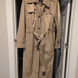 Brand New beautiful LONDON FOG Size L Women Coat. 