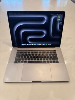 2018 MacBook Pro 15” | i7, 32GB RAM, 1TB SSD | Excellent Condition