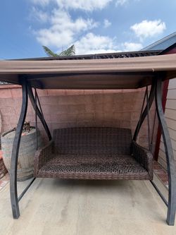 Outdoor three people swing