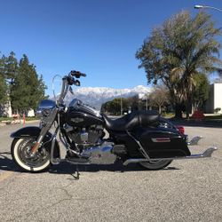 2016 Harley Davidson Road King FLHR