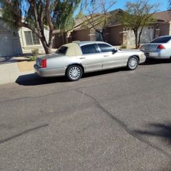 2003 Lincoln Town Car