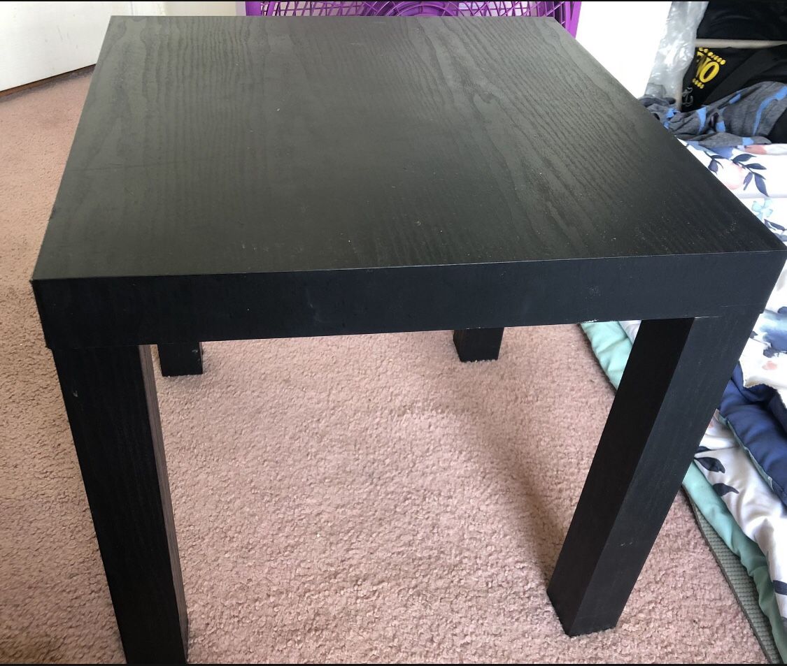 Black Stand Table