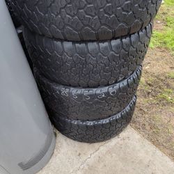 LT 285 55 R20 General Grabber A/T