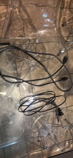 The HDMI dose not work for it to work you have to move it around!!