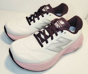 New Balance Shoes size 5 young women