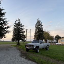 1985 Chevy C20 Squarebody