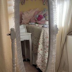 white wood lace full body mirror (please read description) 