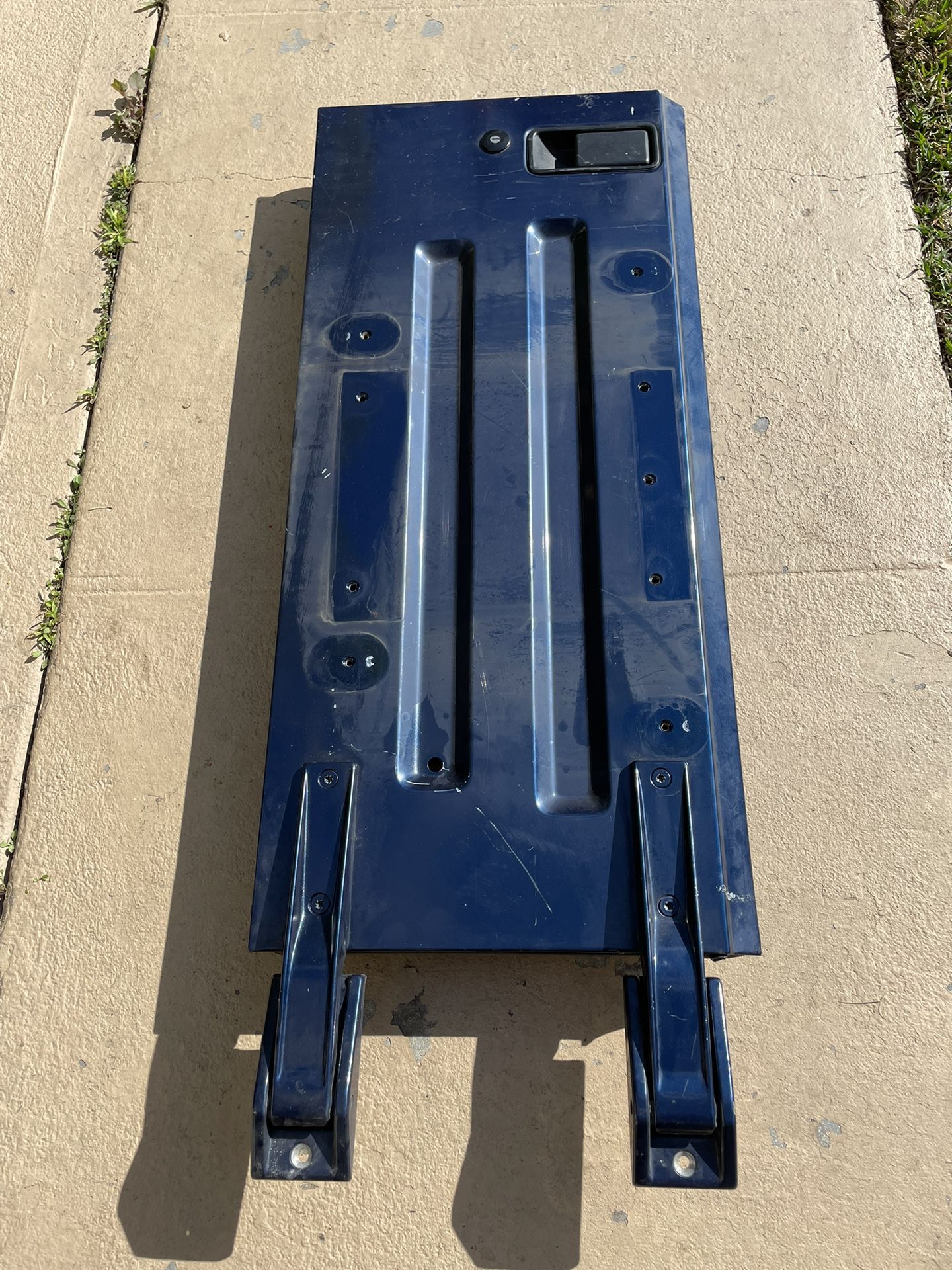 Jeep Wrangler Tj Tailgate With Hinges 97-02 for Sale in Paramount, CA -  OfferUp