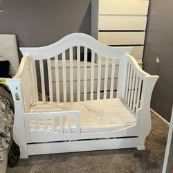 Toddler bed for sale $100