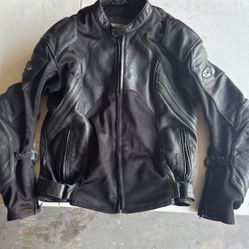 Size 42 Genuine Joe Rocket Summer Leather Motorcycle Jacket  