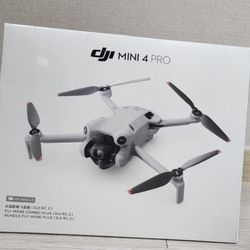 DJI Mini 4 Pro Fly More Combo