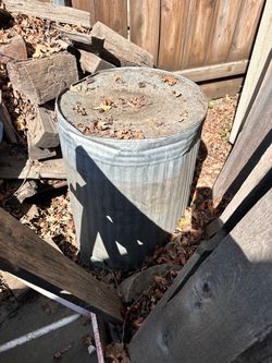 Trash can