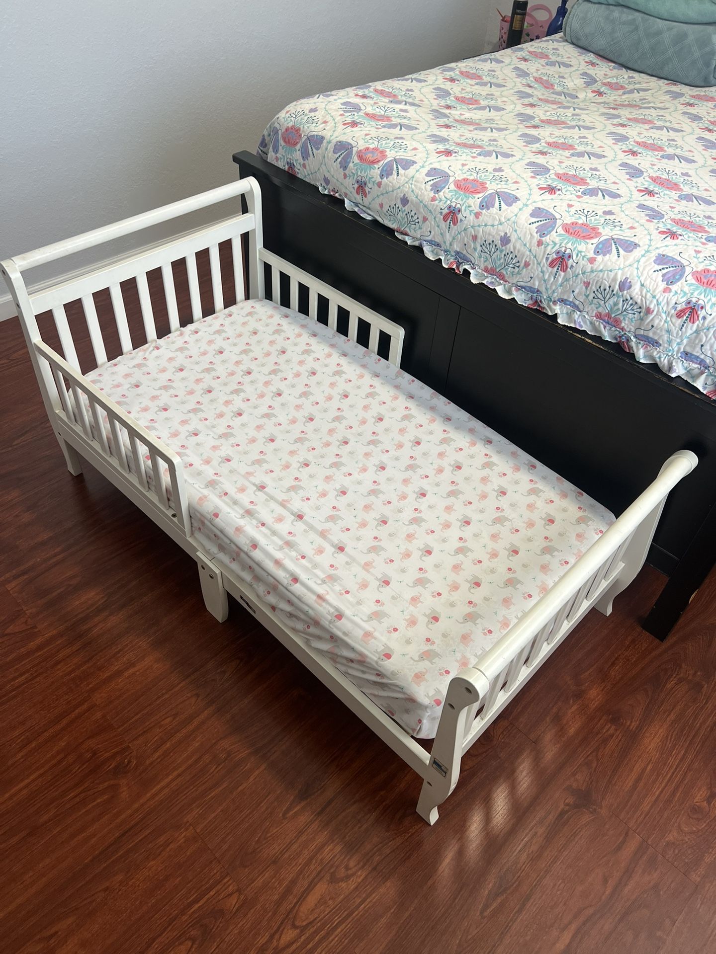 Kids bed and mattress
