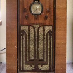 Antique Silvertone Radio Console