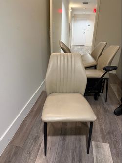 Set of 4 Modern Dining Chairs – Cream Faux Leather & Black Metal Legs