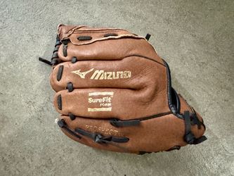 Baseball Glove Child $8