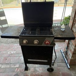 Dyna-Glo 3-Burner Gas Grill with Side Shelves