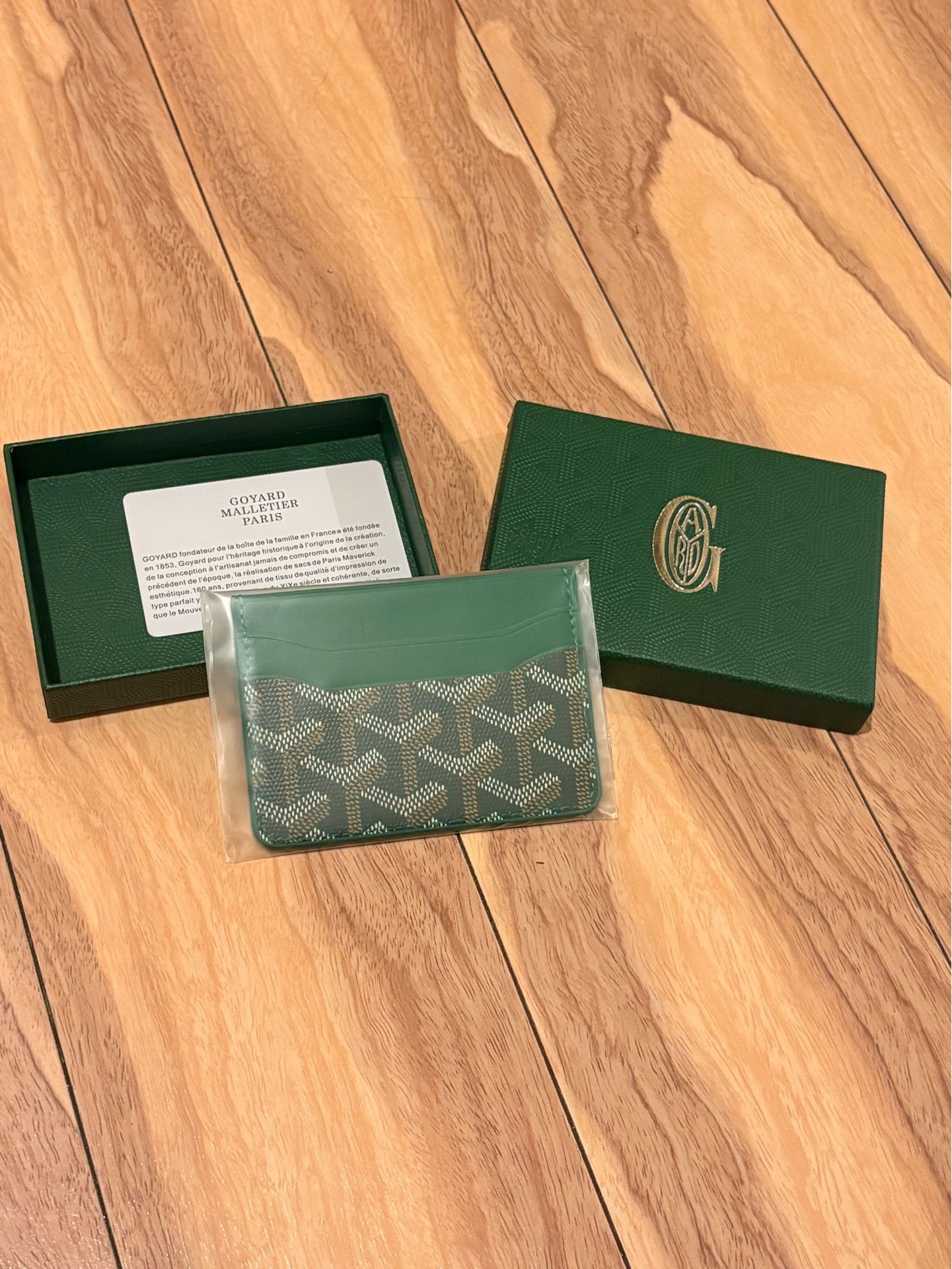 Green Card Holder Wallet