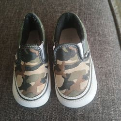 BabyVans  size 3 Camo