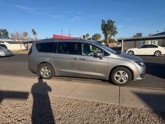 2018 Chrysler Pacifica Hybrid