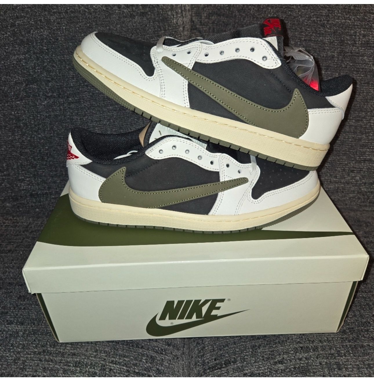 Travis Scott Olive
