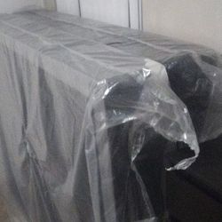 Queen size mattress 