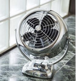 Vornado VFAN Vintage Air Circulator Fan, 3 Speeds, Metal Construction, Adjustable Airflow