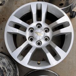 OEM Chevy 20” 6‑lug truck/SUV wheels (Silverado/Tahoe/Yukon style)