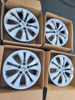 Honda CR-V Wheels 17 Inches Clean 