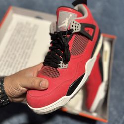 Toro Bravo 4s - Size 12 VNDS