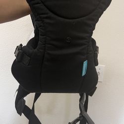 Infantino Flip 4-In-1 Convertible Baby Carrier.