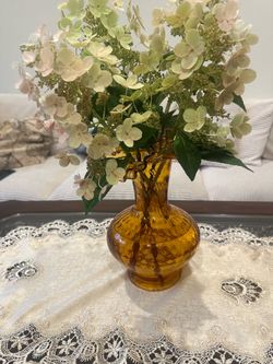Vintage amber Fenton vase