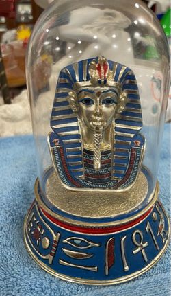 The Franklin Mint Mask of Tutankhamun Limited Edition Glass Dome