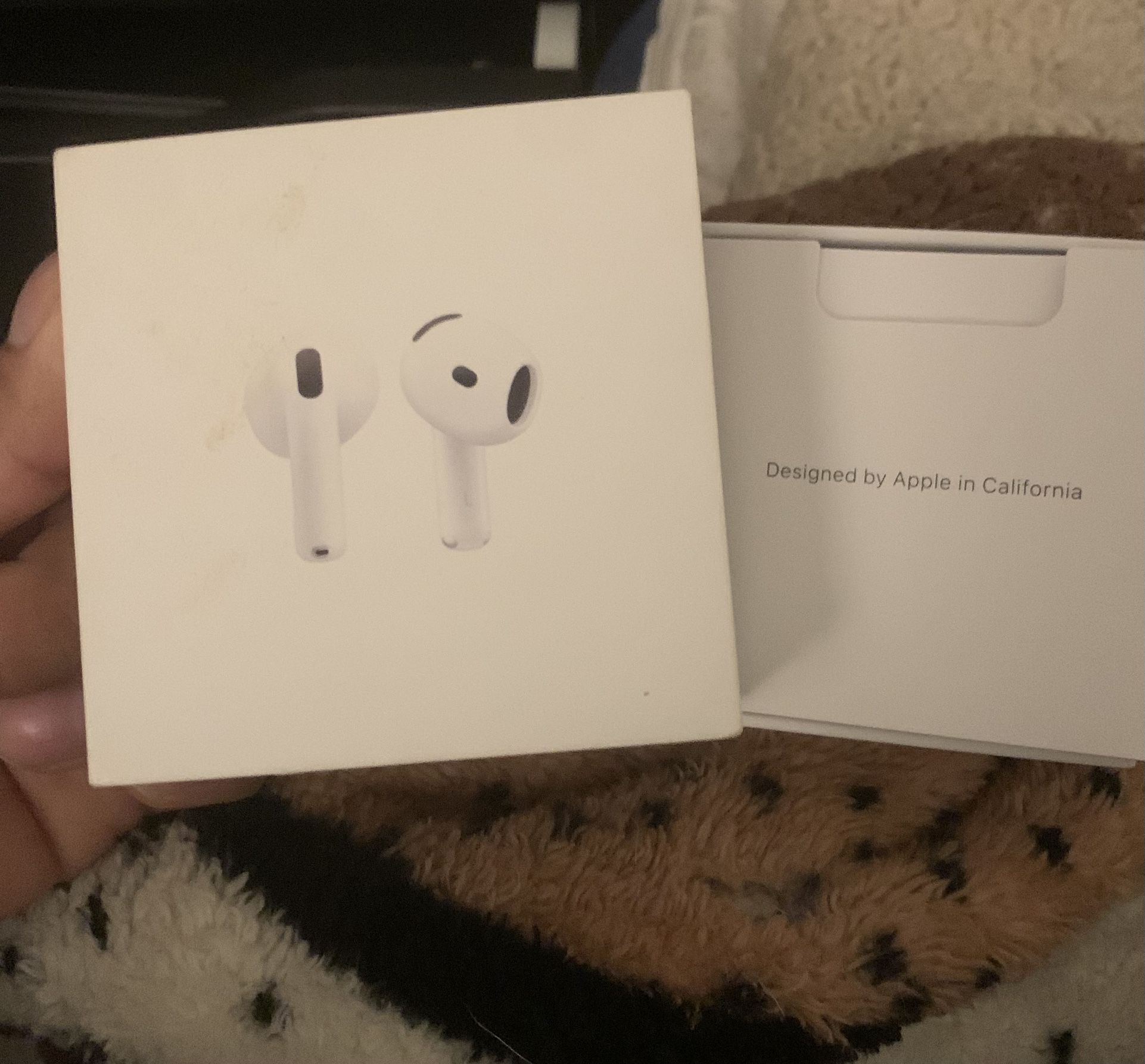 AirPods 4