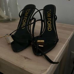 Tom ford SHINY LEATHER PADLOCK POINTY NAKED SANDAL