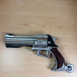 Overwatch - McCree/Cassidy Revolver Foam Prop Gun
