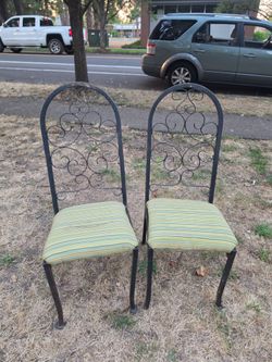 Pair of Wrought Iron Dining Chairs Side Patio Chairs