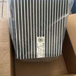 2001 -2019. Chevy 2500  Transmission Pan 