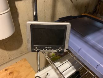 Portable DVD player for car