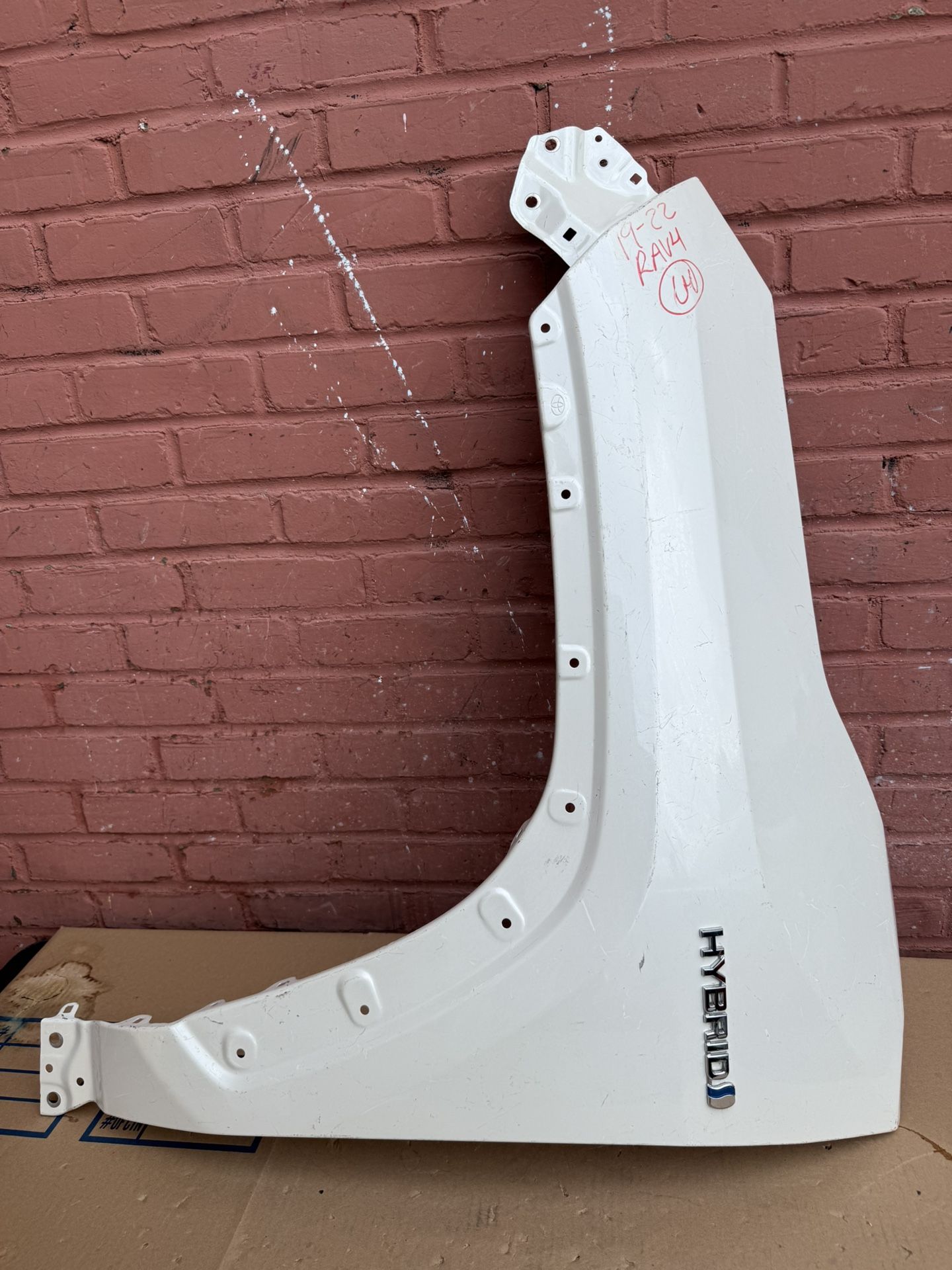 2020-2022 -2024 Toyota RAV4 Fender LH