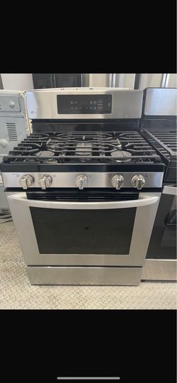 LG 30” Black and Stainless Steel Gas Stove
