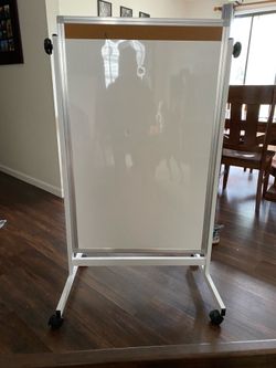 Adjustable Rolling Whiteboard