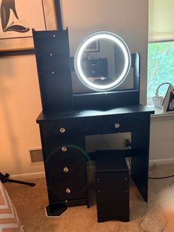 Make Up Vanity