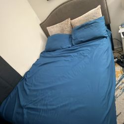 Queen Size Bed & Frame 