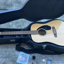 Fender Guitar With Case And Accessories in Excellent Condition 