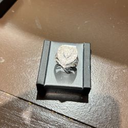 10k Women Diamond Ring 