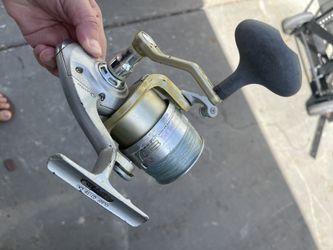 Fishing Reel Asking $25!! OBO