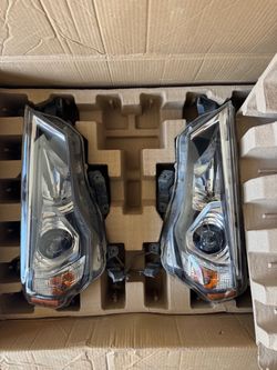 2021 Toyota 4Runner Off Road Premium Projector highlights