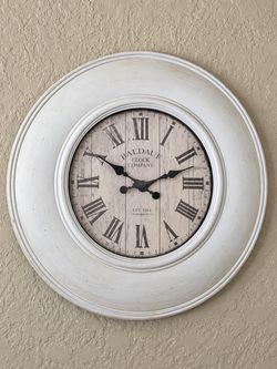 Medium Round Vintage-Style Wall Clock – Distressed White Finish