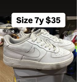 Nikes aF1 cheap size 7y used